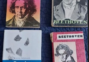 Vários livros de música