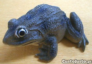 Sapo de resina 9x9x5cm