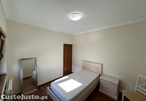 Quartos P/Meninas Estudantes Frente