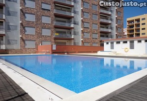 Excelente apartamento para férias, com piscina e garagem. Ultimas Semanas