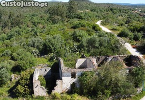 Casa / Villa em Chãos de 87,00 m²