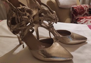 Sapatos Dourados de Senhora - Como Novos