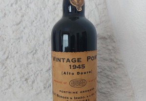 Garrafa antiga de Vinho do Porto Vintage 1945 Borges & Irmão