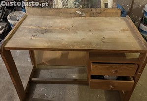 Secretaria em madeira