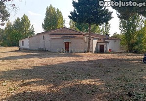 Espao Comercial em Vila Real com Vista Panormica e Jardim