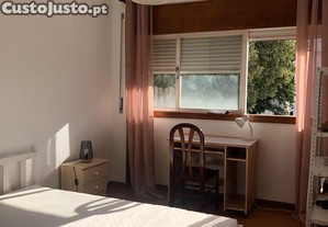 Quarto individual em apartamento T3