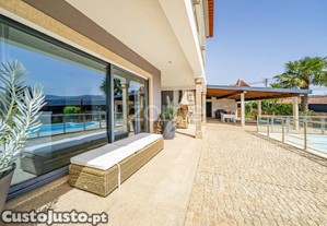 Moradia T5 Com Piscina E Jardim, A 5Min De...