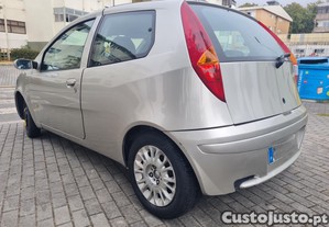 Fiat Punto 1.3 impecvel - 02