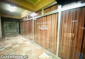 Loja / Estabelecimento Comercial em Valena, Cristelo Covo e Aro de 56,00 m