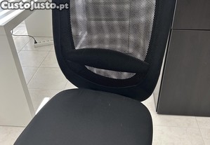 Cadeira de escritrio com pouco uso