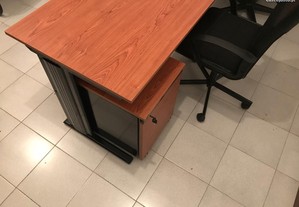 Mobililiario para escritorio e acessórios material