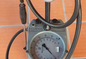 Máquina medidor de pressão de pneus