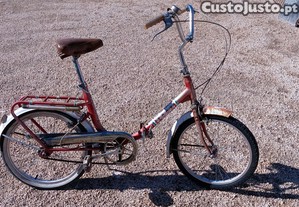 Bicicleta antiga esmaltina