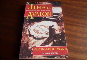 "A Ilha de Avalon" de Nicholas R. Mann