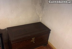 Mala antiga