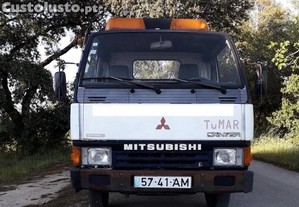 Mitsubishi Canter Pronto-Socorro Ligei