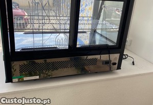 Vitrina de Exposio Refrigerada Scan Domestic RTW 160   Em muito bom estado