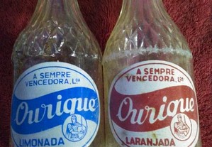 Garrafas antigas de refrigerantes Ourique