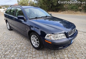 Volvo V40 1.9 TD CR - 01