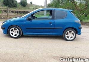Peugeot 206 motor 2000 HDi - 01