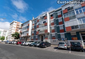 Apartamento T1 na Buraca