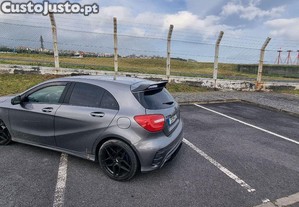 Mercedes-Benz A 200 AMG - 13