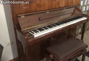 Piano vertical Samick, em muito bom estado