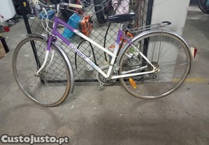 Bicicleta de senhora