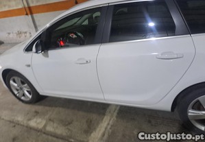 Opel Astra Sports Tourer - 15