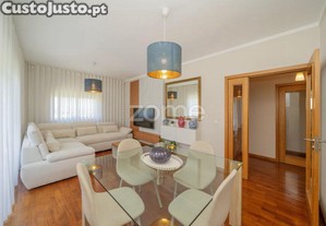 Apartamento T3 E Lugar De Garagem Em Espinho