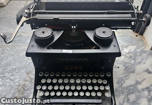 Maquina de escrever Urania