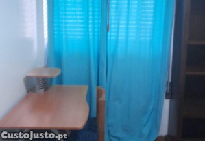 Quartos rapzes estudantes proximo da ESEC 280 dsep.incluidas