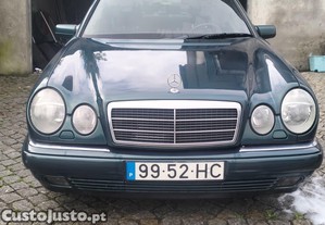 Mercedes-Benz E 200 Elegance - 96