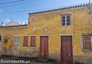 Armazm em Calvaria de Cima por recuperar
