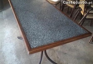 Mesas e cadeiras de restaurante