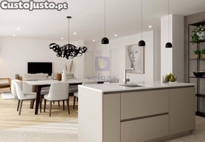 Apartamento T4 Novo em Leiria, Parceiros, com garagem dupla box fechada e elevador