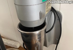 Batedeira/frapeira de bar profissional Macap F4 - Muito Bom Estado