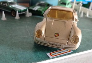 Porsche 959 Maisto 1/36