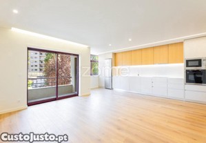 Apartamento T2+1 Totalmente Remodelado Em São...