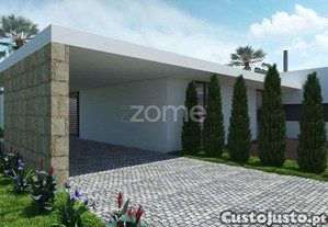Moradia T3 +1 Térrea C/Piscina, Lote Com 611 M2...