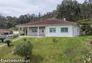 Moradia Térrea Travassos, Póvoa De Lanhoso