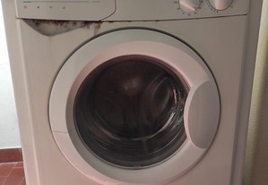 Maquina de Lavar roupa iindesit Peças