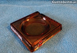 Martini Cinzeiro em Vidro Castanho