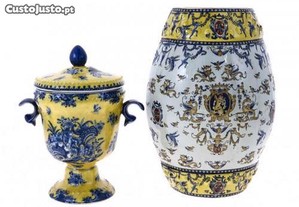 Urna com tampa e Floreira de parede em cerâmica oriental (duas peças)