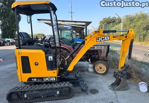 Mini giratria JCB 18/Z1 em estado novo