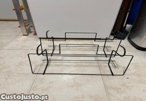 Suportes para floreira de janela