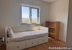 Casa de Frias T2 Remodelada   Santo Antnio dos Cavaleiros