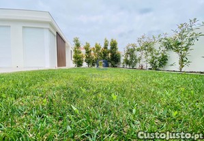 Moradia Unifamiliar com Piscina - Lourinh