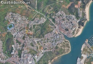 Terreno em Estmbar e Parchal de 723,00 m