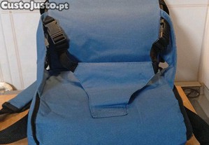 Assento elevatrio porttil para refeio